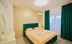 Cozycollection Apartments At Q Residence #6